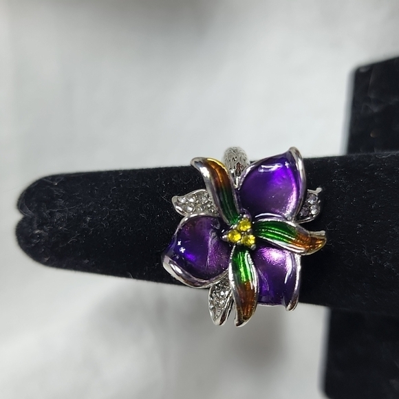 ๐NWOT STERLING SILVER FLOWER RING๐ - Picture 4 of 4